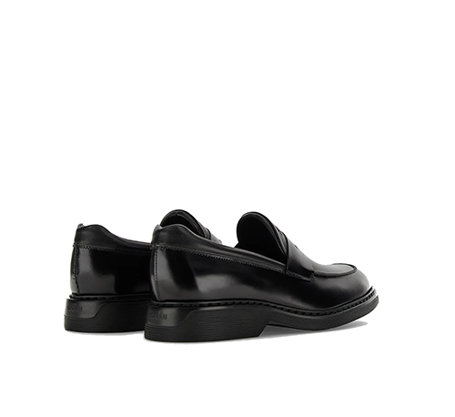 H576 Black Loafers