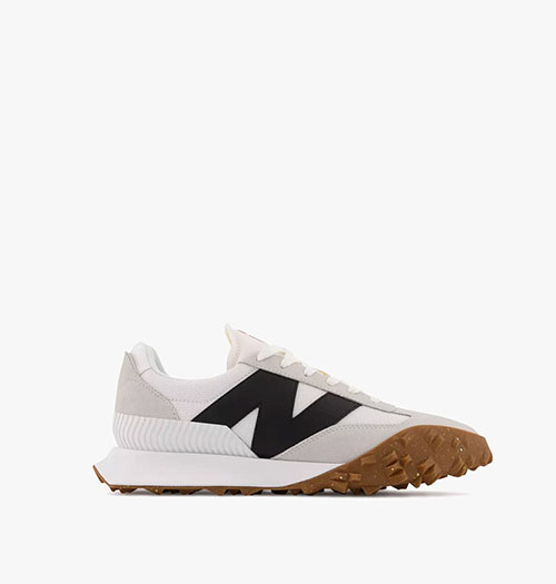 XC72 Medium White Grey Black Moyen Sneakers