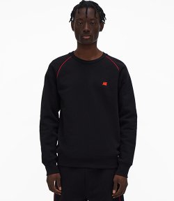 Raglan Sleeve Sweatshirt