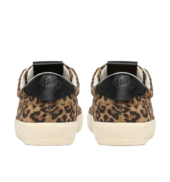 Leopard Windscape Low Woman
