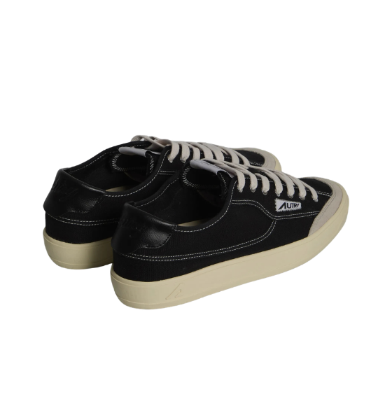 Black Canvas Windscape Low Man