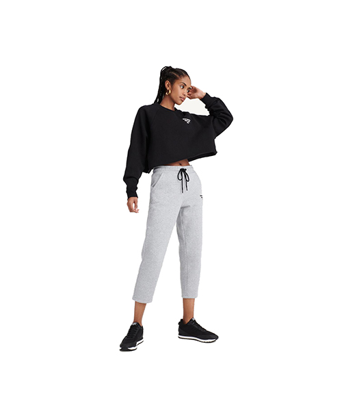 Logo Cropped Black Pullover Sienna