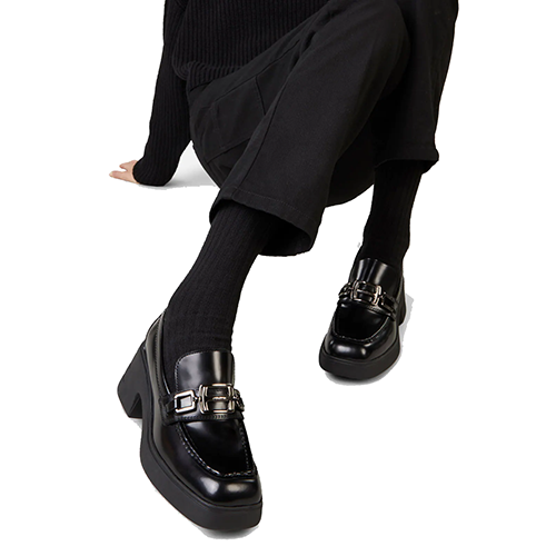 H618 Black Loafers