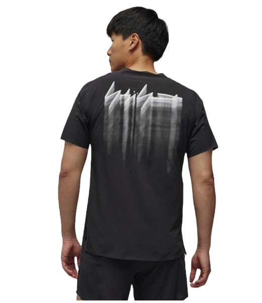 M RUN SS TEE Black T-Shirt