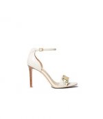 Izzy Sandal