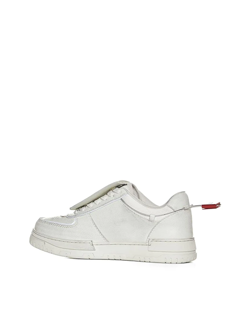Avril Sneakers