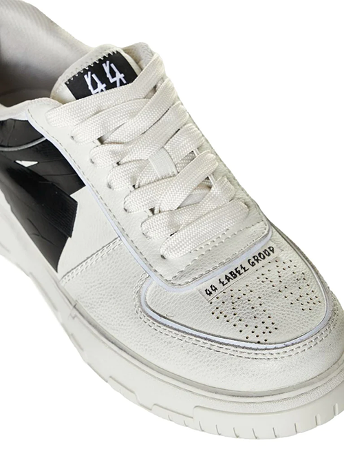 Avril Sneakers
