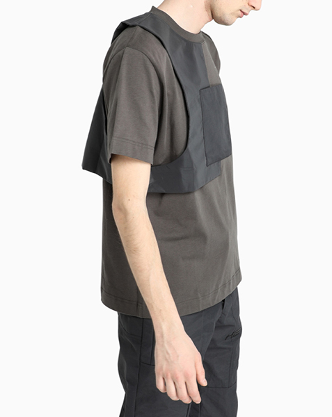 HELIOT EMIL T-SHIRT W. HALF VEST