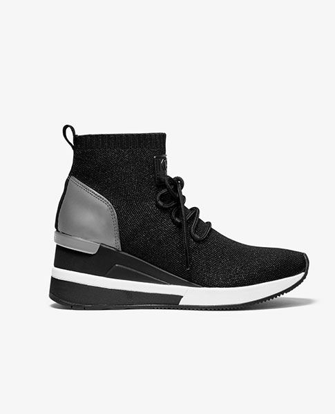 MICHAEL MICHAEL KORS SKYLER LACE UP BOOTIE