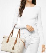 Vanilla Voyager Shoulder Bag