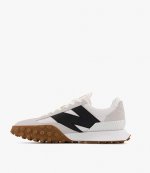 XC72 Medium White Grey Black Moyen Sneakers