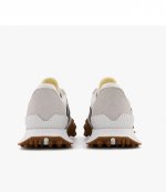 XC72 Medium White Grey Black Moyen Sneakers