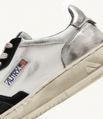 Autry WHT/BLK Sup Vintage Women Low