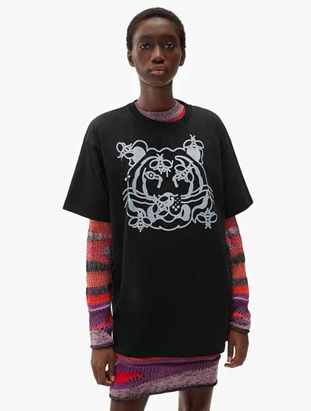 'Bee a Tiger' Oversize Black T-shirt
