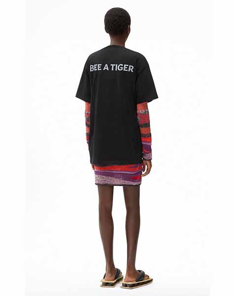 'Bee a Tiger' Oversize Black T-shirt