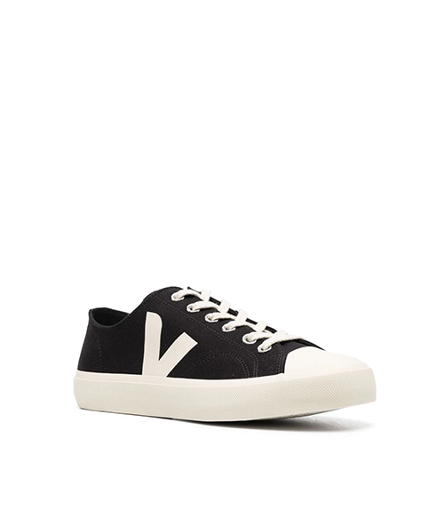 Wata II Low Canvas Black Pierre