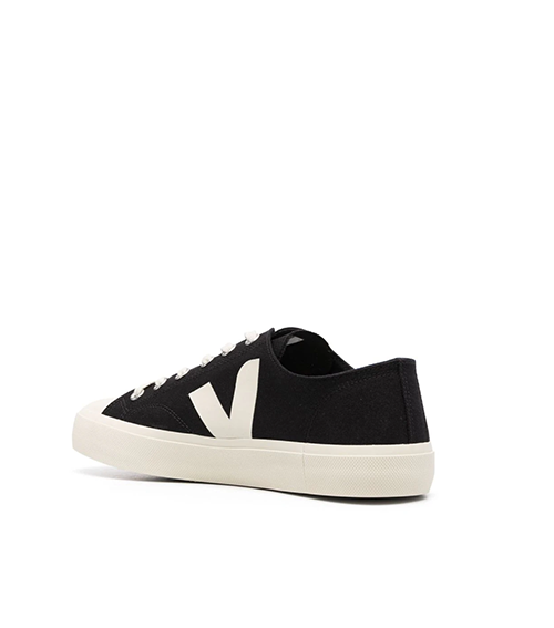 Wata II Low Canvas Black Pierre
