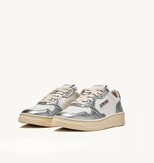 Medalist White/Silver Low Woman