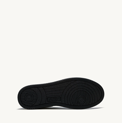 Medalist Low Man Black/White