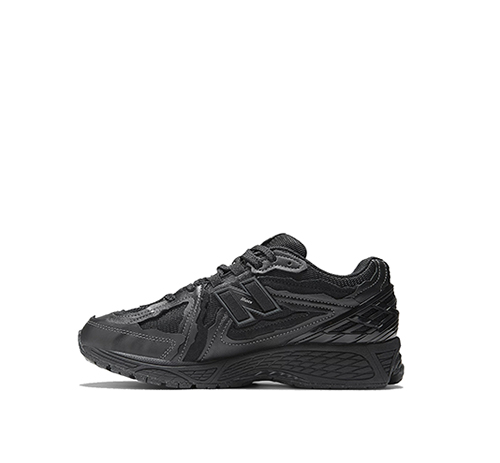 1906D New Balance Black Leather