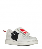 Avril Sneakers