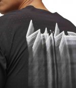 M RUN SS TEE Black T-Shirt