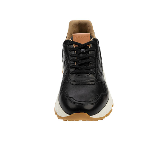 Hyperlight Black Sneakers