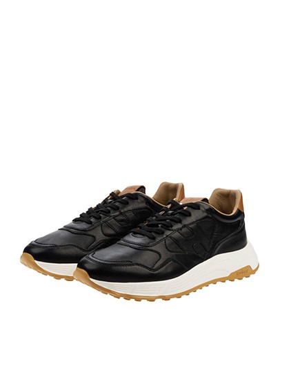 Hyperlight Black Sneakers