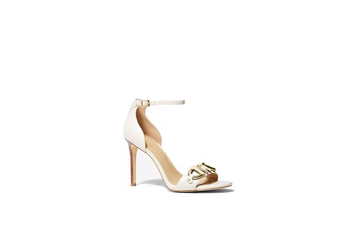 Izzy Sandal