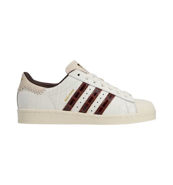 White WB Superstar