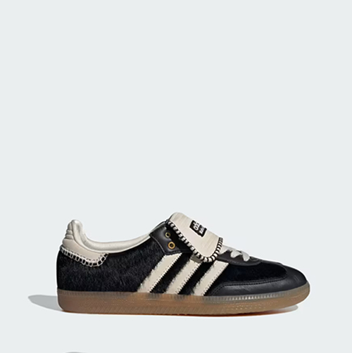 WB Black Pony Tonal Samba